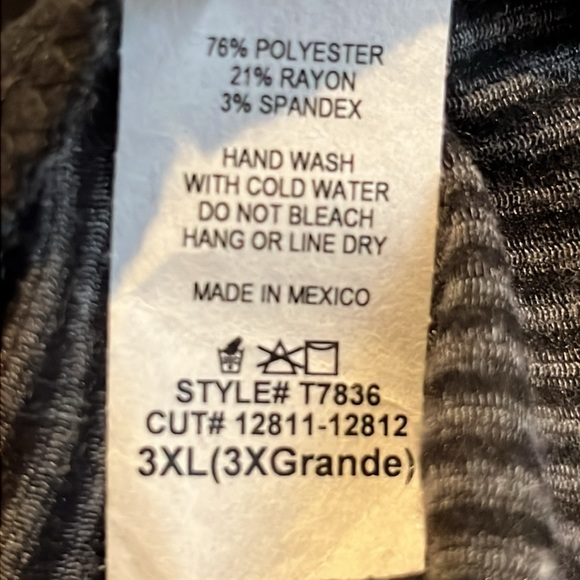 NWOT - Blumin Apparel - Colorblock Black & Gray Collared Blouse - Woman's 3XL - Picture 5 of 5